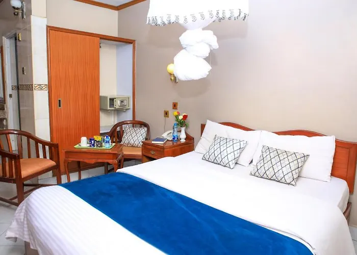 Hotel: Paris Hotel